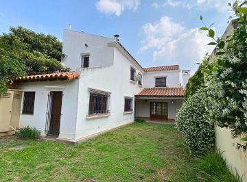 Casa · 300m² · 4 Dormitorios · 1 Cochera · Venta Casa 4 Dorm 4 Baños Centro Salta