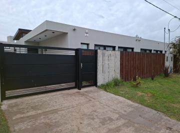 Casa · 120m² · 4 Ambientes · 2 Cocheras · Casa Alquiler City Bell