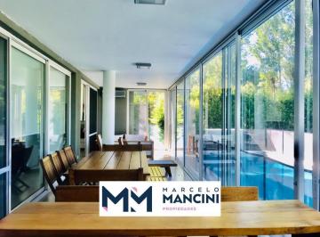 Casa · 280m² · 6 Ambientes · 6 Cocheras · Canning Casa en Saint Thomas Sur