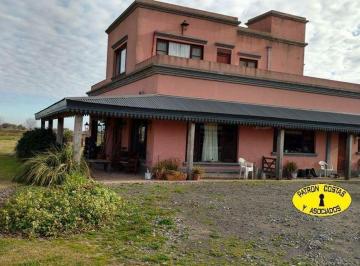 Campo · 460m² · 4 Dormitorios · 20 Has Rn 8 Casas 2 Galpon Boxes Polo Quinch
