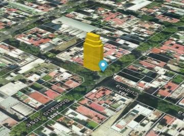 Terreno , Flores · Lote en Esquina | Pb + 7 Pisos + 2 Retiros / m en Obra + Cash