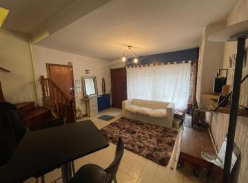Casa · 135m² · 4 Ambientes · 2 Cocheras · Venta Casa 5 Ambientes en Castelar Norte