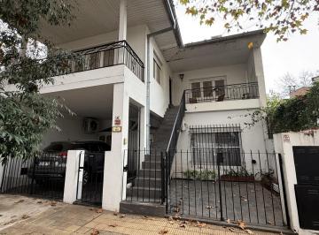 PH · 189m² · 4 Ambientes · 1 Cochera · PH en Beccar