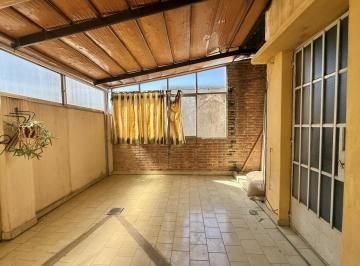 Casa · 79m² · 3 Ambientes · Venta - Casa en Planta Alta 2 Dorm. - Luis Agote