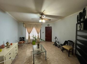 Casa · 189m² · 4 Ambientes · 1 Cochera · Venta Casa 3 Dorm y Dpto Independiente, nva Italia