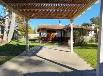 Casa · 97m² · 3 Ambientes · 1 Cochera · Venta Casa 3 Amb, Pileta en Parque Sakura. Se Acepta Financiación. Apto Crédito Hipotecario