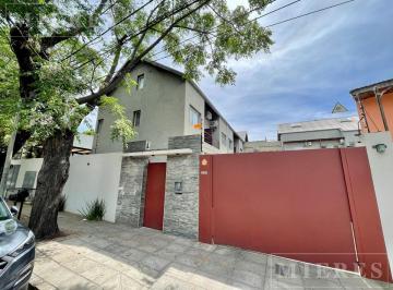 Casa · 128m² · 3 Ambientes · 1 Cochera · San Simón - Único Triplex en Venta!