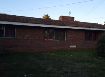 Casa de 4 ambientes, Córdoba · Casa en Alquiler - Barrio Quisquizacate