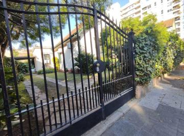 Casa · 190ha · 4 Ambientes · 2 Cocheras · Venta Casona de Estilo Barrio Inglés Apto Crédito
