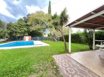 Casa · 140m² · 5 Ambientes · 1 Cochera · Casa en Funes Garita 16 Entre La Ruta y Autopista