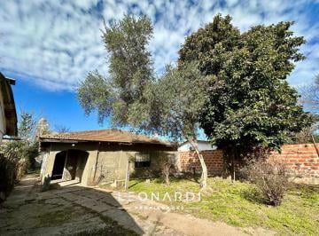 Casa · 98m² · 3 Ambientes · 2 Cocheras · Casa en Venta en Garin - ID 5829