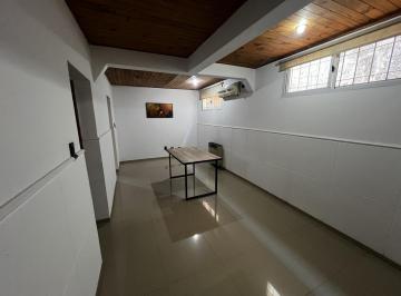 Casa · 130m² · 3 Ambientes · 1 Cochera · Casa en Venta en Barrio Saladillo