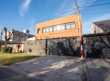 Casa · 134m² · 5 Ambientes · 2 Cocheras · Casa en Venta en City Bell, Calle 479 E/ 10 y 11