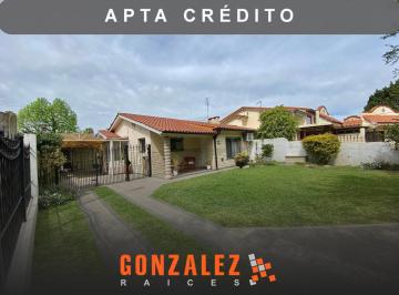 Casa · 130m² · 3 Ambientes · 2 Cocheras · Casa 3 Ambientes en Ciudad Evita - Apta a Crédito