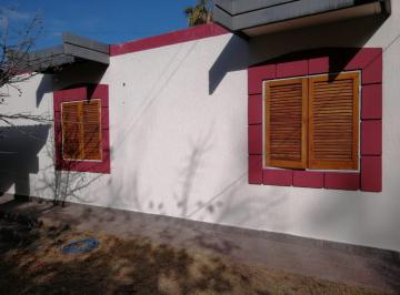 Casa · 193m² · 5 Dormitorios · 1 Cochera · Inmoestate Vende Casa de Dos Pisos en Guaymallen, Mendoza