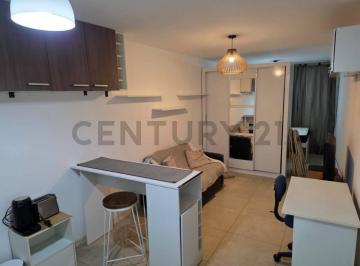 Departamento de 1 ambiente, Uruguay · Monoambiente C/ Patio, Parrillero Exclusivo, a Pocos m de Facultad Ingenieria.