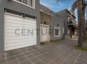 Casa · 171m² · 4 Ambientes · 2 Cocheras · Venta Casa 4 Amb. + Escritorio. Villa Luzuriaga