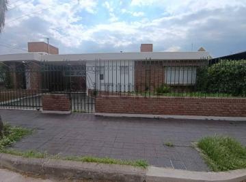 Casa · 199m² · 3 Dormitorios · 2 Cocheras · Venta Casa 3 Dorm Barrio Parque Horizonte Zona Sur