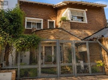 Casa · 175m² · 7 Ambientes · 1 Cochera · Venta Casa Sobre Lote Propio 300 m² | 3 Dorm. | Jardín y Pileta | Cochera | Florida Este