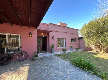 Casa · 136m² · 4 Ambientes · 5 Cocheras · Casa en Los Cardales - Barrio San José de Tala