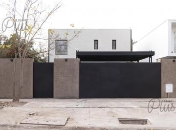Casa · 152m² · 4 Ambientes · 2 Cocheras · Venta | Casa a Estrenar | Chacras de Coria