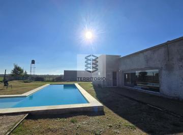 Quinta vacacional · 235m² · 5 Ambientes · Casa Nueva Sobre Lote 2.000 m², Pileta y Vista Al Campo