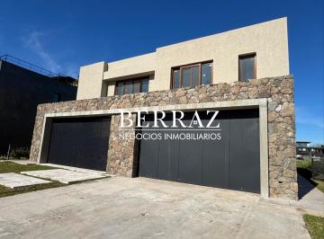 Casa · 430m² · 6 Ambientes · 2 Cocheras · Casa Alquiler Anual 4 Dorm. Barrio El Yacht Lote de 903 m² Nordelta, Tigre - Casas en Venta E