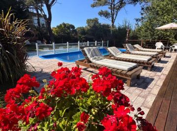 Hotel de 8 ambientes, Las Gaviotas · Complejo Turístico 8 Departamentos - Mar de Las Pampas - Renta Todo El Año!