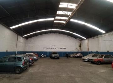 Bodega-Galpón · 839m² · Estacionamiento 40 Cocheras + 2 Deptos Oportunidad