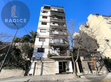 Departamento · 37m² · 2 Ambientes · 1 Cochera · Venta Flores 2 Amb 37 m² Cochera, Mucha Luz, Mucho Potencial! Ideal Renta o 1ra Vivienda