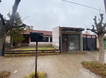 Casa · 300m² · 10 Ambientes · 2 Cocheras · Casa en Allen