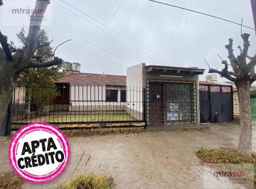 Casa · 164m² · 10 Ambientes · 2 Cocheras · Casa en Allen