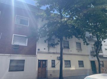 Departamento de 5 ambientes, Balvanera · Departamento de 60 m² con 3 Dorm. " a Refaccionar " en Venta en Balvanera