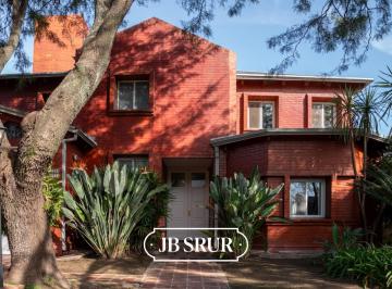 Casa · 432m² · 8 Ambientes · 2 Cocheras · Casa en Venta de 3 Dorm. en El Country del Jockey