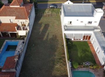 Terreno , Salta · Terreno en Venta en Barrio Grand Bourg Av General Savio Al 1000