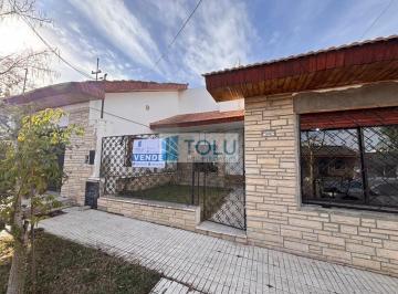 Casa · 201m² · 3 Ambientes · 2 Cocheras · Casa en Venta de 2 Dorm. con Patio y Parrilla - Zona Residencial Neuquen