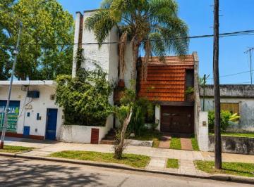 Casa · 141m² · 3 Ambientes · 2 Cocheras · Venta Casa en Villa Ballester