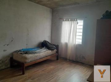 Casa · 100m² · 4 Ambientes · Casa en Venta - 3 Dorm. 1 Baño - 215 m - Almirante Brown