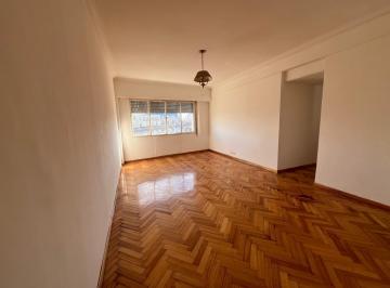 Departamento · 98m² · 4 Ambientes · Departamento - Venta - Constitución - 4 Ambientes