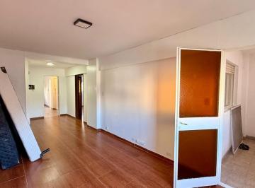 Departamento · 70m² · 5 Ambientes · 1 Cochera · Departamento en Centro