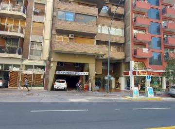 Garage · 20m² · Cochera en Alquiler | Centro | Seguridad 24 Hs | Zona City Bancaria