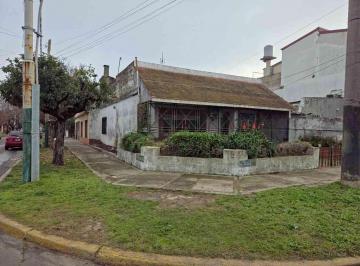 PH · 62m² · 3 Ambientes · Venta PH 3 Amb Banfield Apto Cred Jardín Terraza