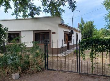 Casa de 3 ambientes, General Alvear · Vendo Casa