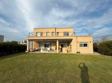 Casa · 200m² · 6 Ambientes · 3 Cocheras · Casa en Venta en El Cantón, Escobar, G. B. a. Zona Norte