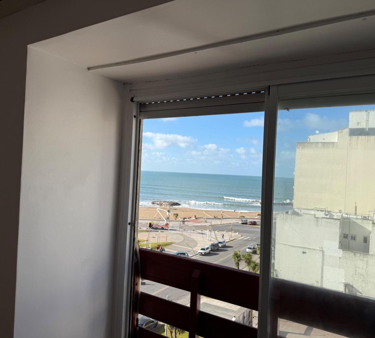 Depto 3 amb, 45m² con cochera propia y vista al mar — La Perla