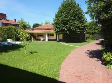 Casa de 4 ambientes, Escobar · Casa Antigua a Reciclar Edificada Sobre Cuatro Lotes de Terreno en Maschwitz, Venta