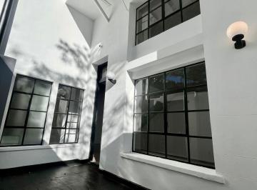 PH de 2 ambientes, San Telmo · Dña. Alquila PH de 2 Amb Tipo Loft a Estrenar - 54 m² con Patio y Parrilla