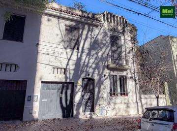Casa de 4 ambientes, Coghlan · Casa | 4 Ambientes | Venta en Coghlan | con Cochera