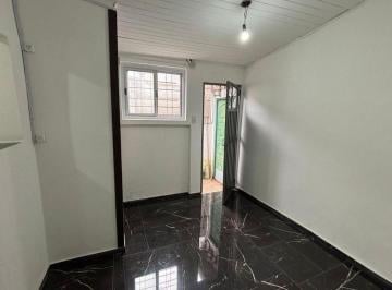 Casa · 30m² · 1 Ambiente · Ayolas Al 2670 - Sarandi Monoambiente Extra Large Divisible.
