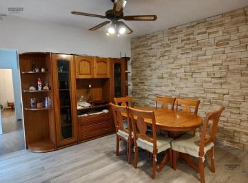 Casa · 210m² · 8 Ambientes · Venta Casa 8 Ambientes Balcon Terraza Quincho y Parrilla Caballito